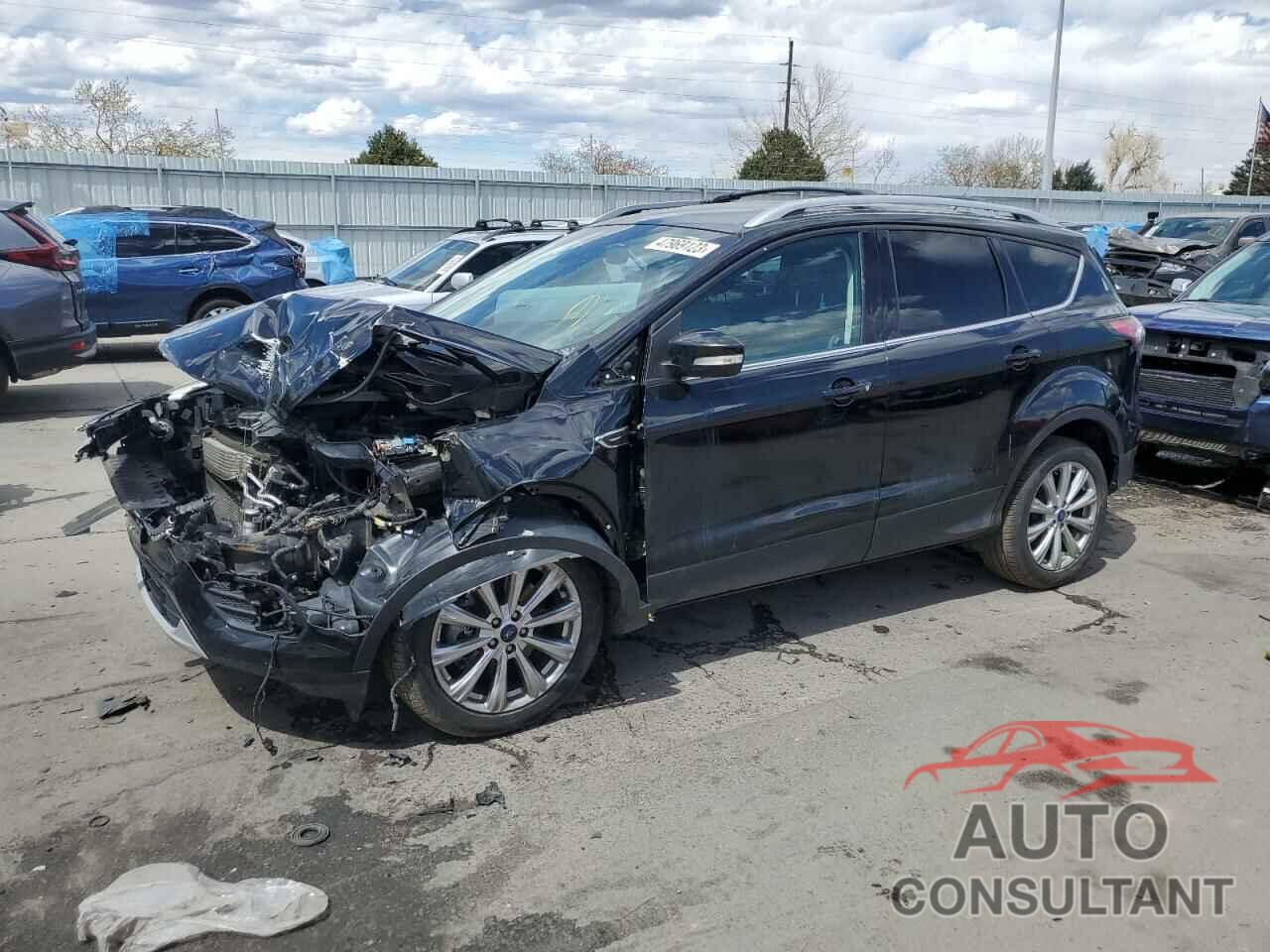 FORD ESCAPE 2017 - 1FMCU9J92HUB35984