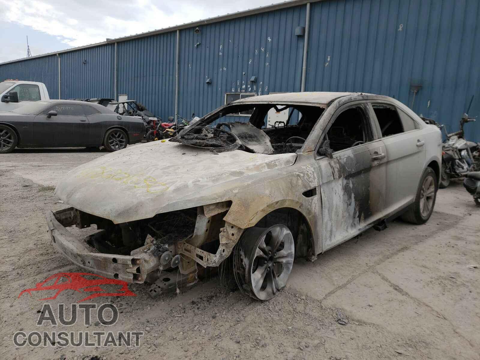 FORD TAURUS 2017 - 1FAHP2D88HG140400