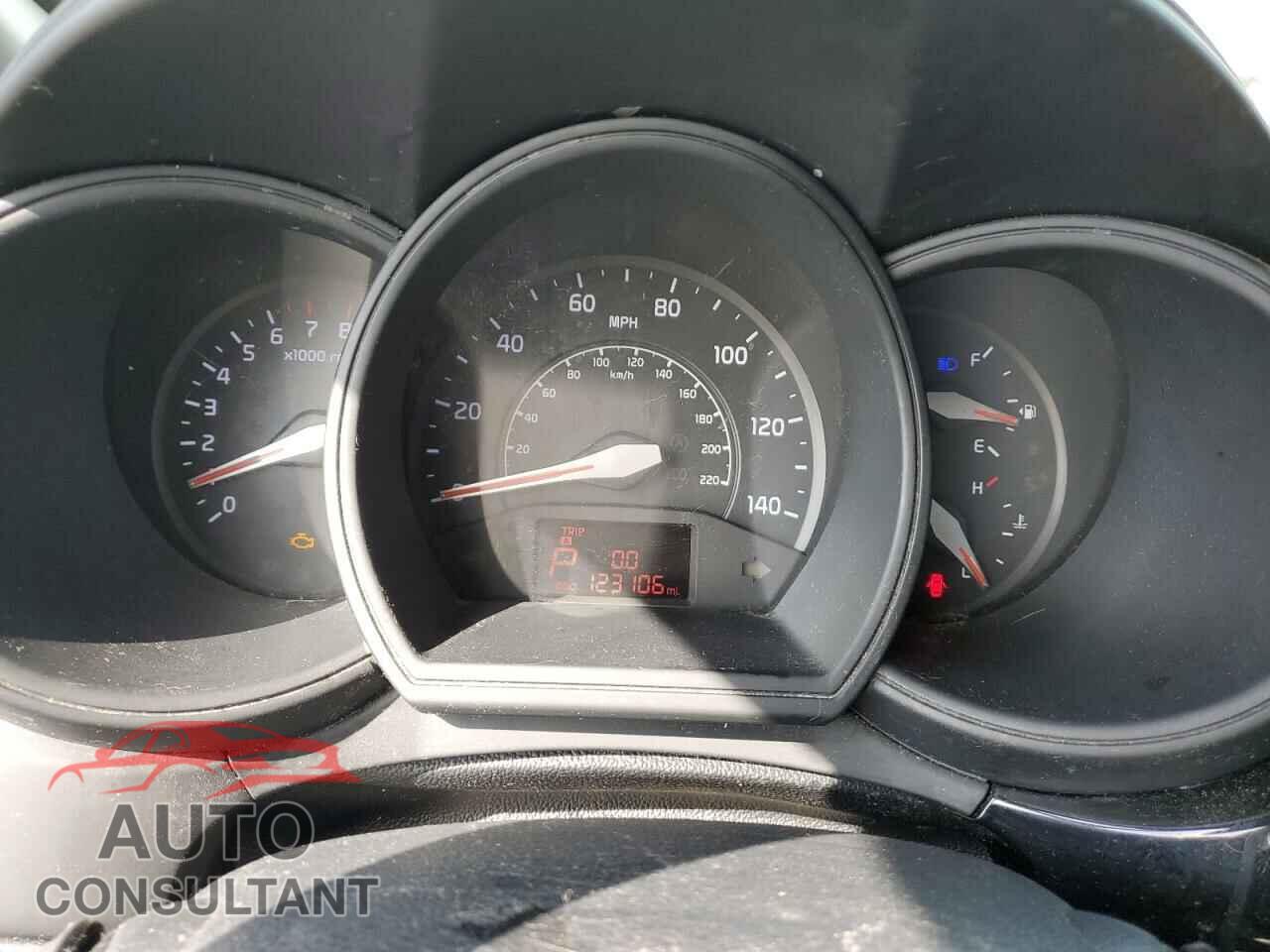 KIA RIO 2017 - KNADM4A32H6010976