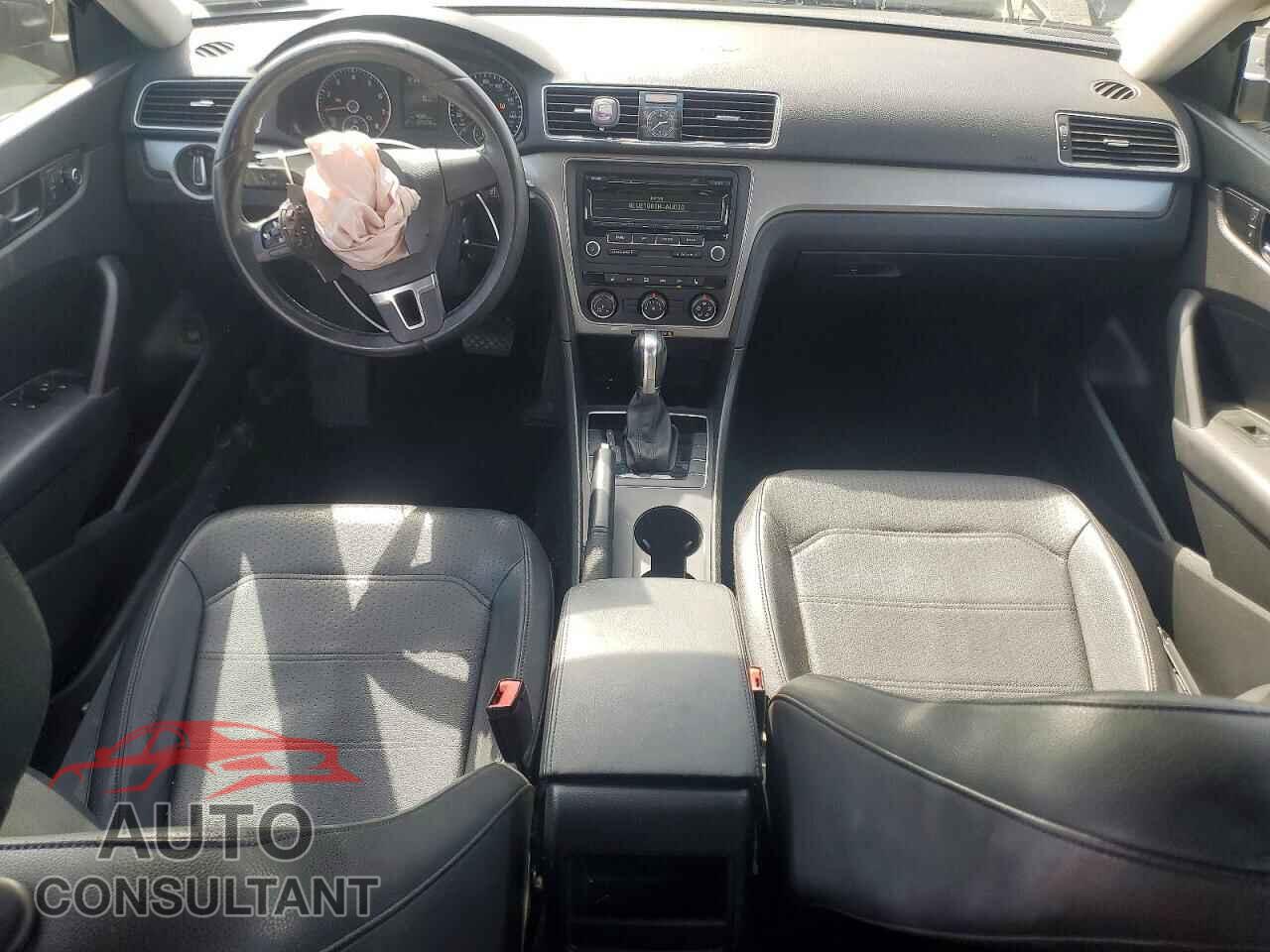VOLKSWAGEN PASSAT 2015 - 1VWAT7A32FC034359
