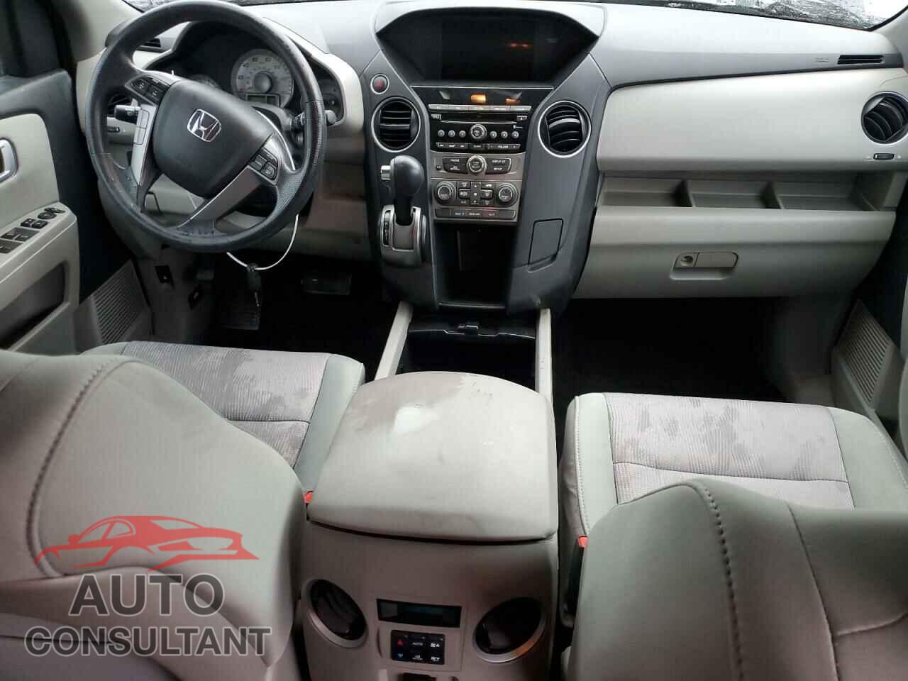 HONDA PILOT 2015 - 5FNYF3H44FB003312