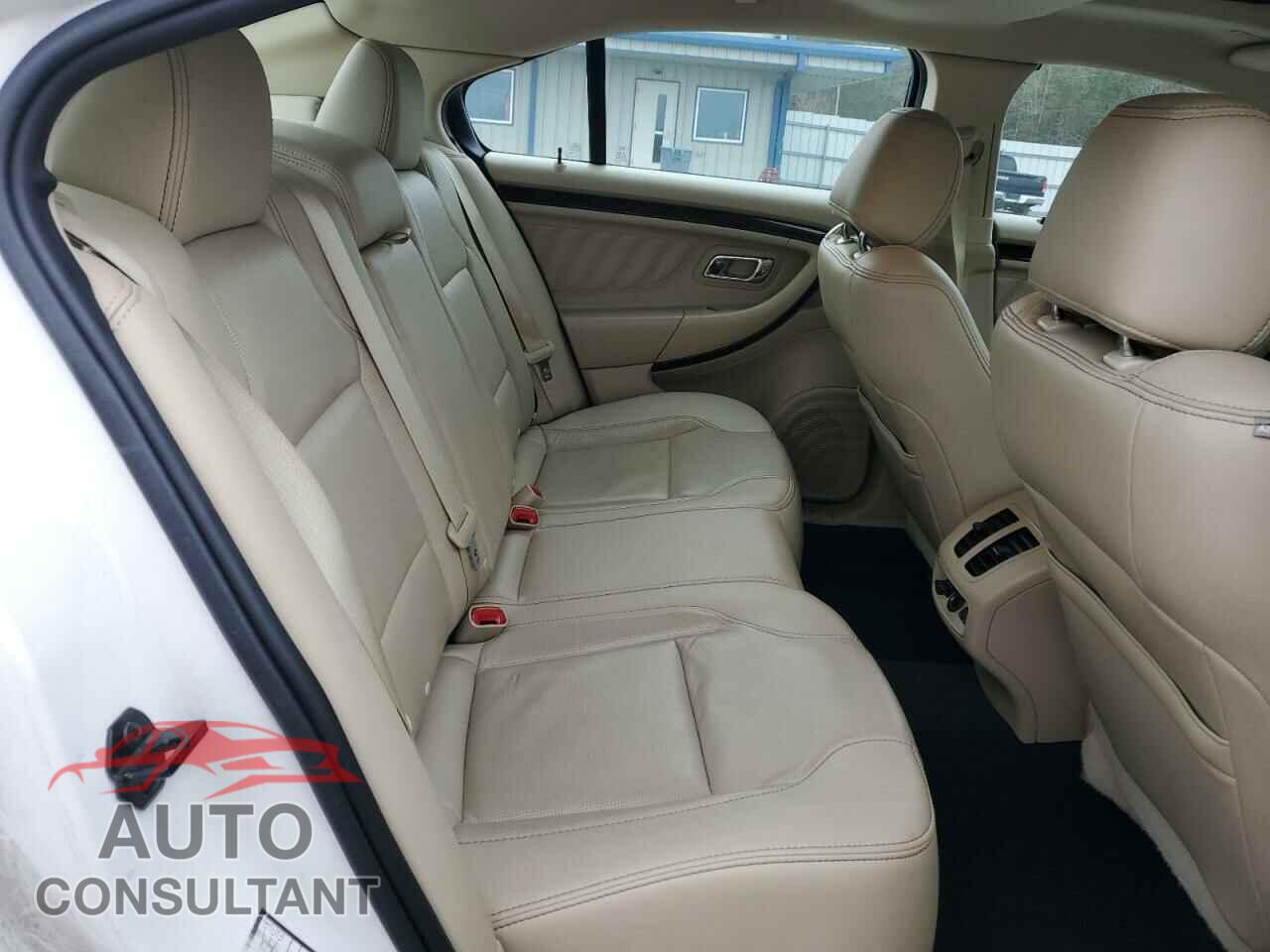 FORD TAURUS 2019 - 1FAHP2F87KG111202