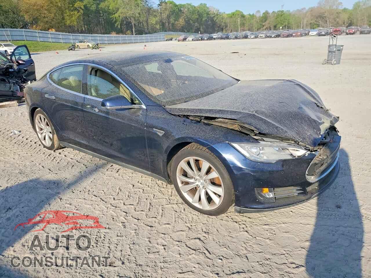 TESLA MODEL S 2014 - 5YJSA1S1XEFP33232