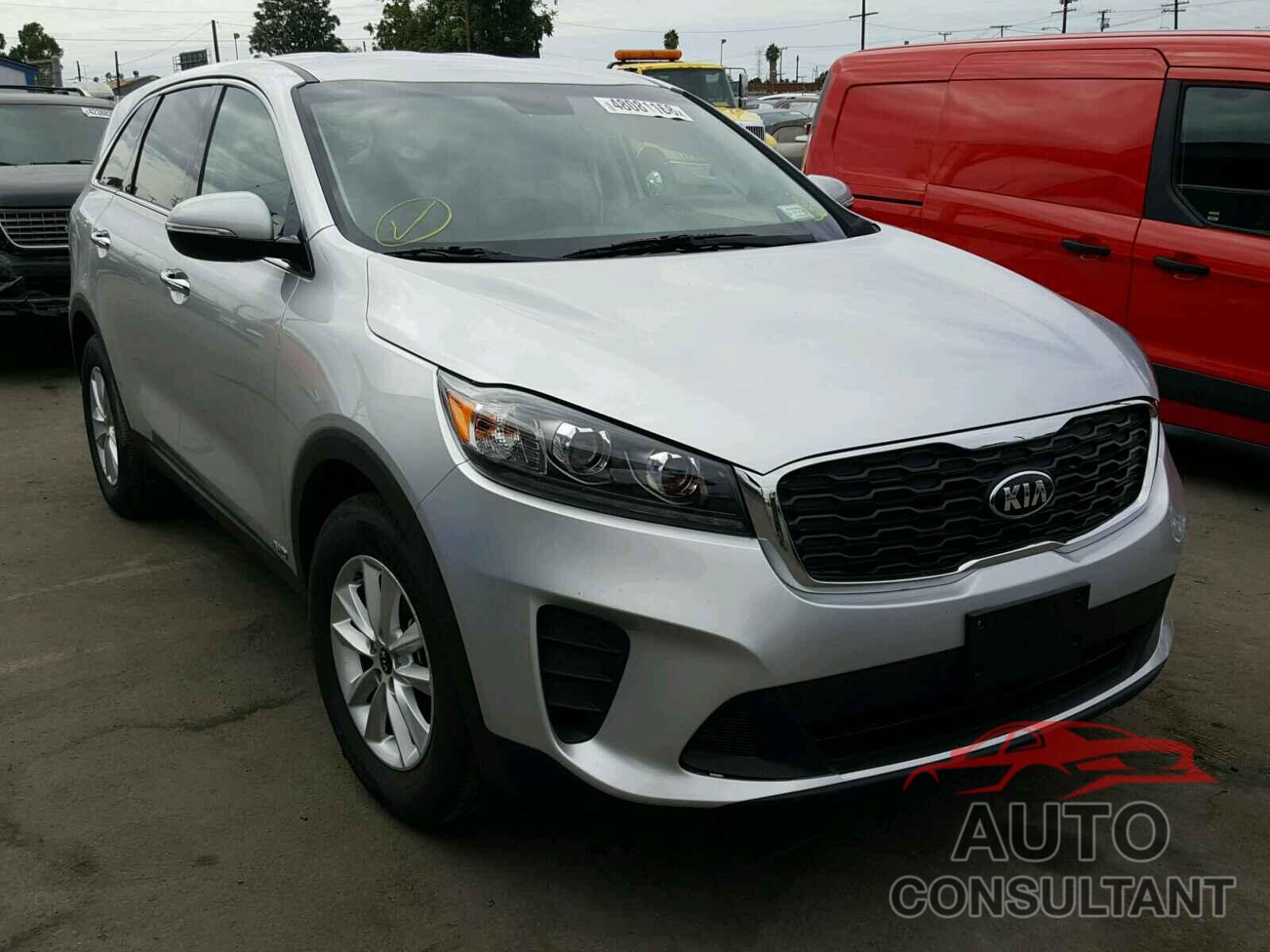 KIA SORENTO LX 2019 - 5XYPGDA52KG448233