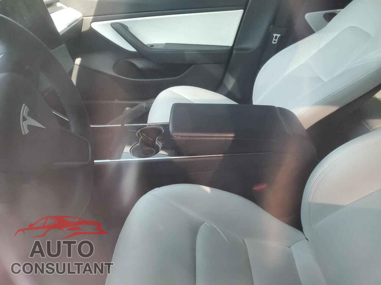 TESLA MODEL 3 2020 - 5YJ3E1EA4LF784095