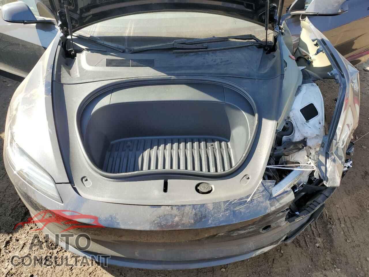 TESLA MODEL 3 2024 - 5YJ3E1EB4RF793879