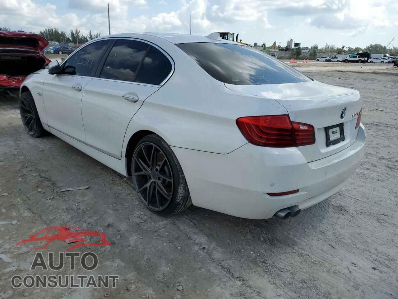 BMW 5 SERIES 2015 - WBA5A5C54FD514715