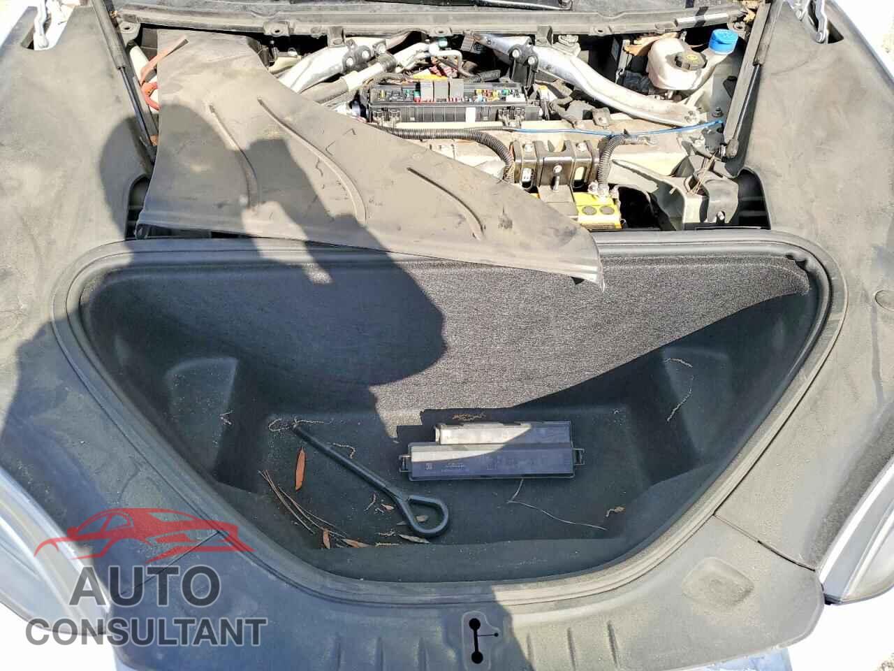 TESLA MODEL S 2019 - 5YJSA1E27KF302959