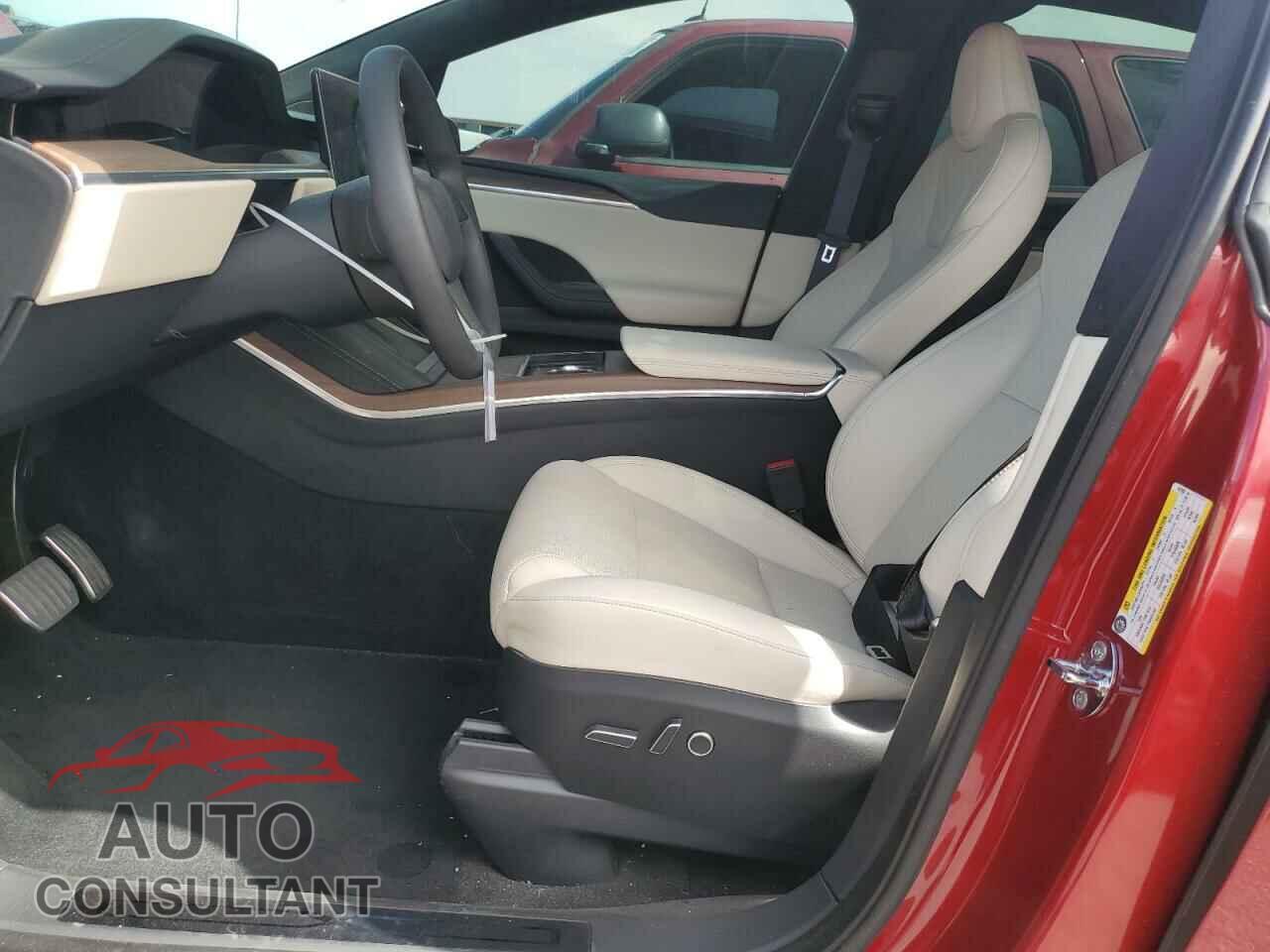 TESLA MODEL X 2024 - 7SAXCAE5XRF447002