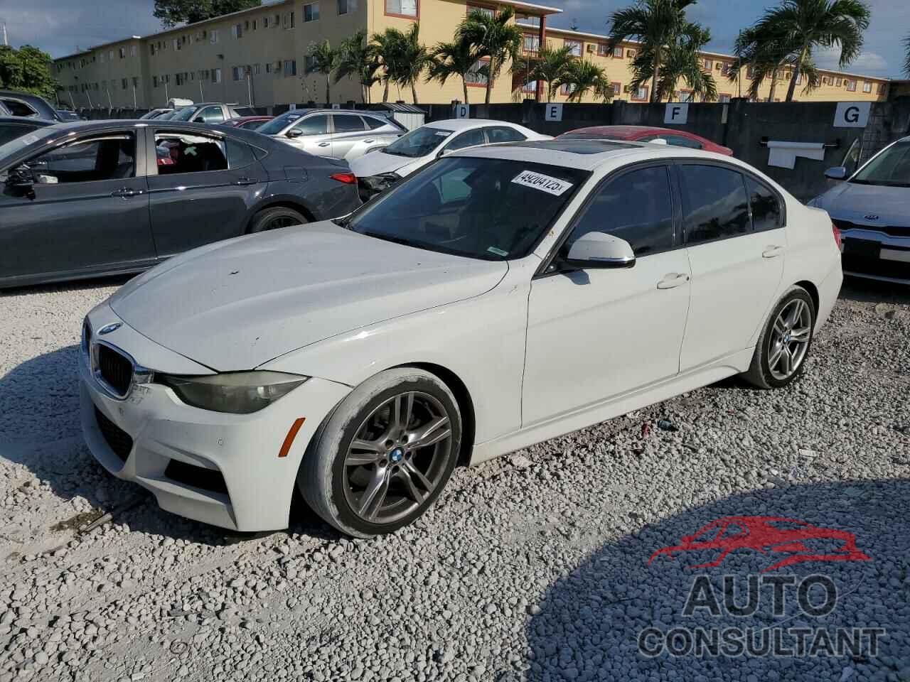 BMW 3 SERIES 2013 - WBA3C1C5XDK104391