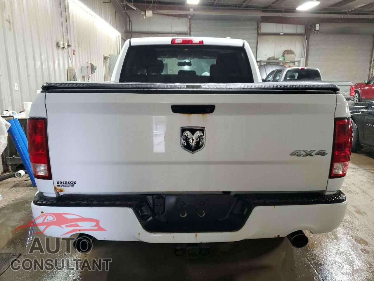 DODGE RAM 1500 2012 - 1C6RD7KT1CS285268