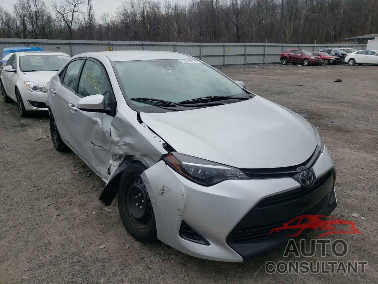 TOYOTA COROLLA 2018 - 5YFBURHE7JP842228
