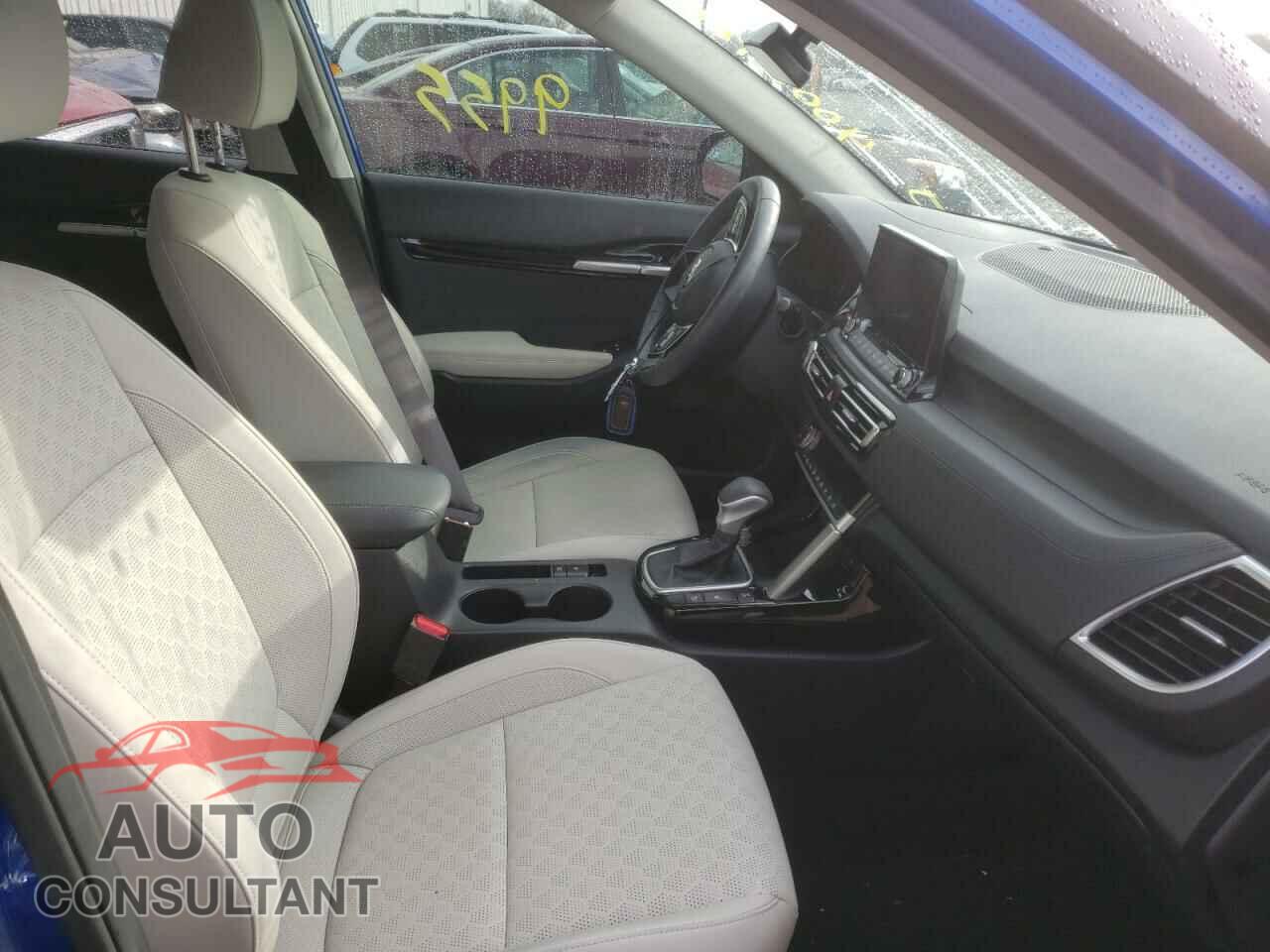 KIA SELTOS 2021 - KNDETCA2XM7209662