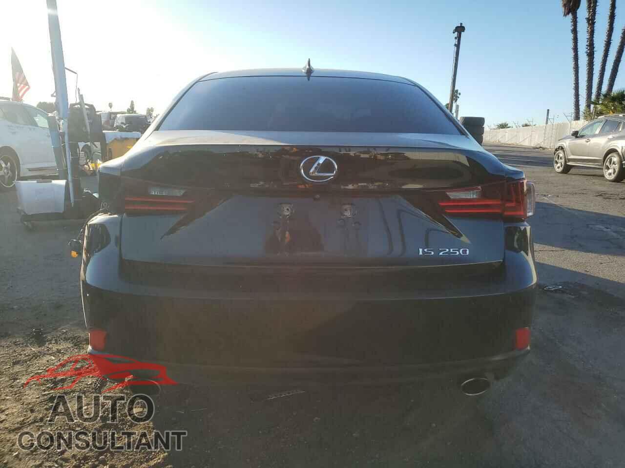 LEXUS IS 2015 - JTHBF1D27F5070792