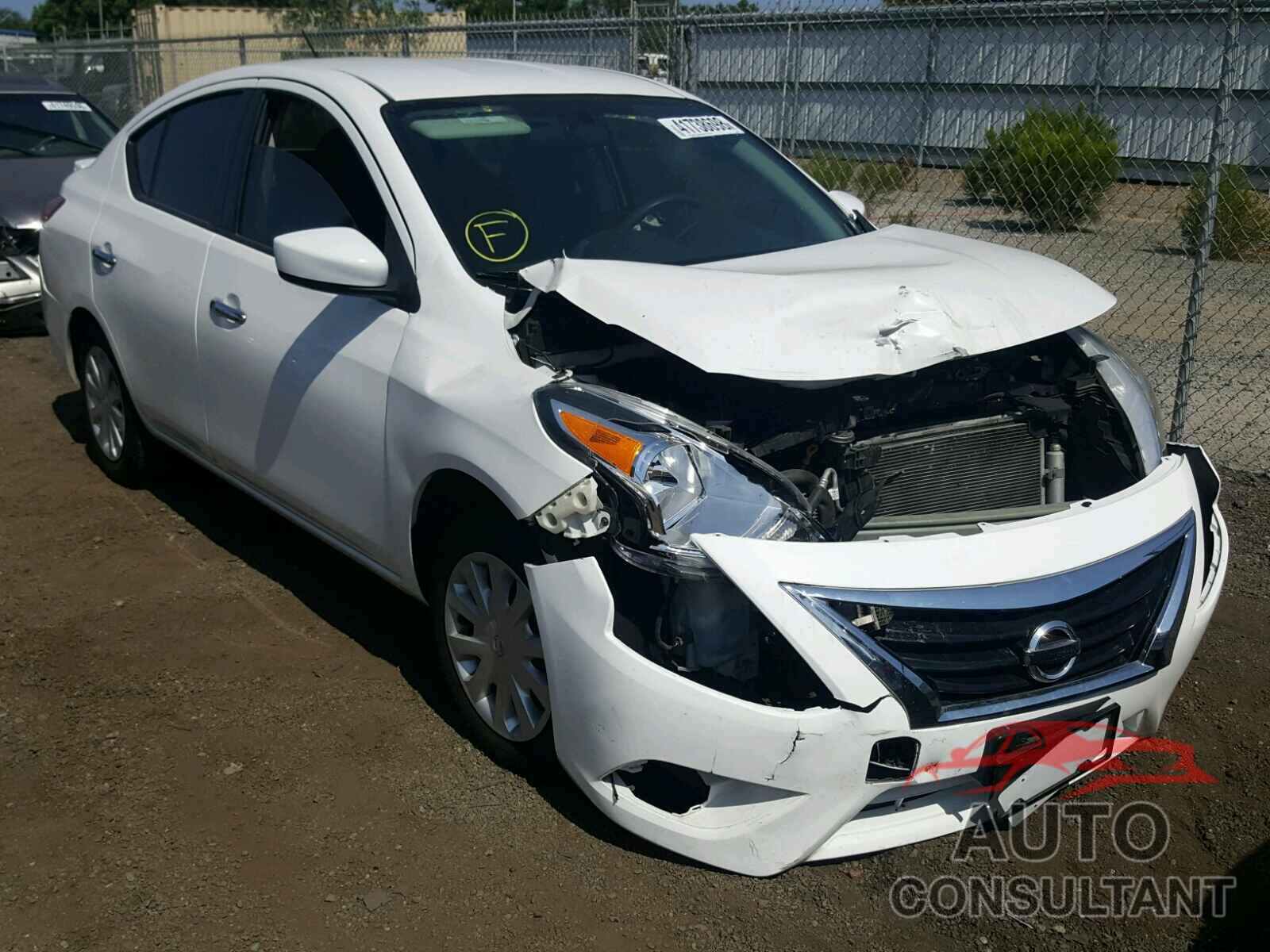 NISSAN VERSA 2017 - 3N1CN7AP0HL807221