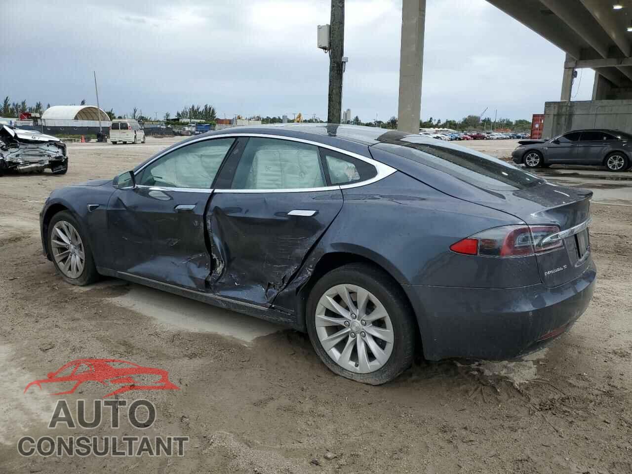 TESLA MODEL S 2018 - 5YJSA1E26JF261836
