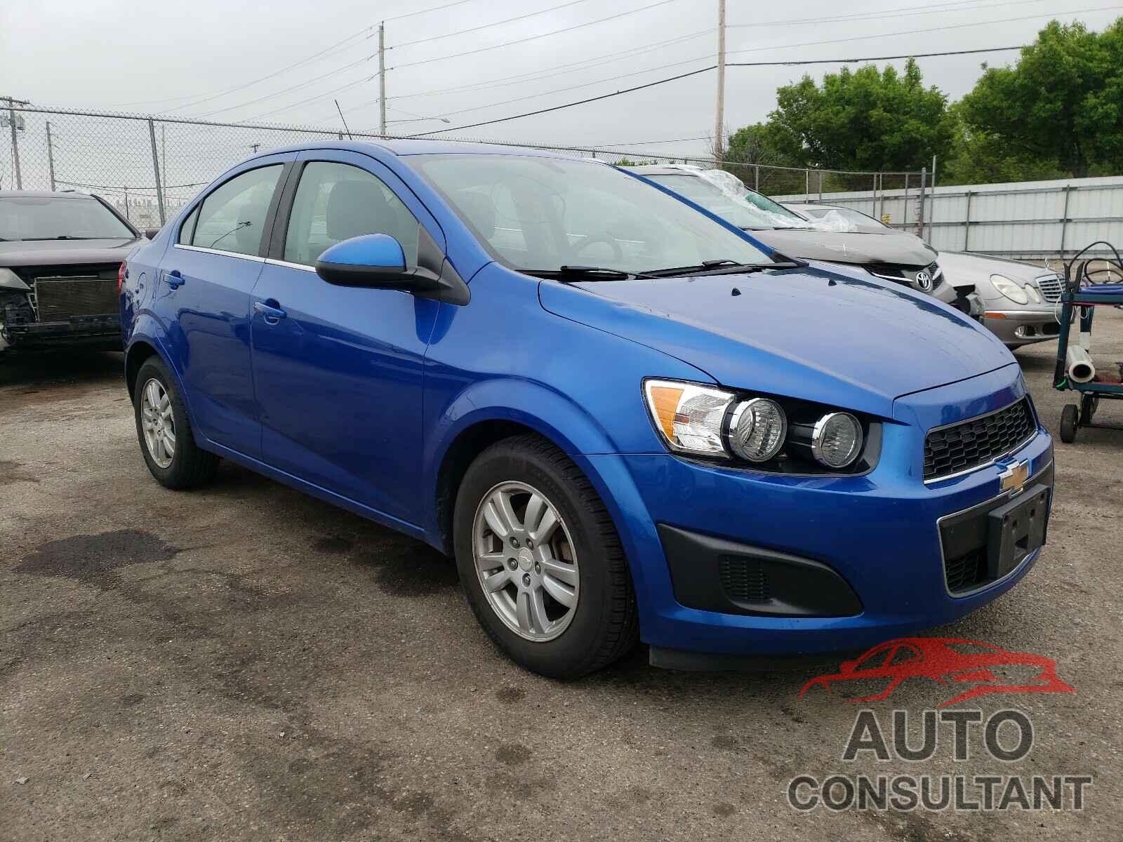 CHEVROLET SONIC 2016 - 1G1JC5SH1G4132496