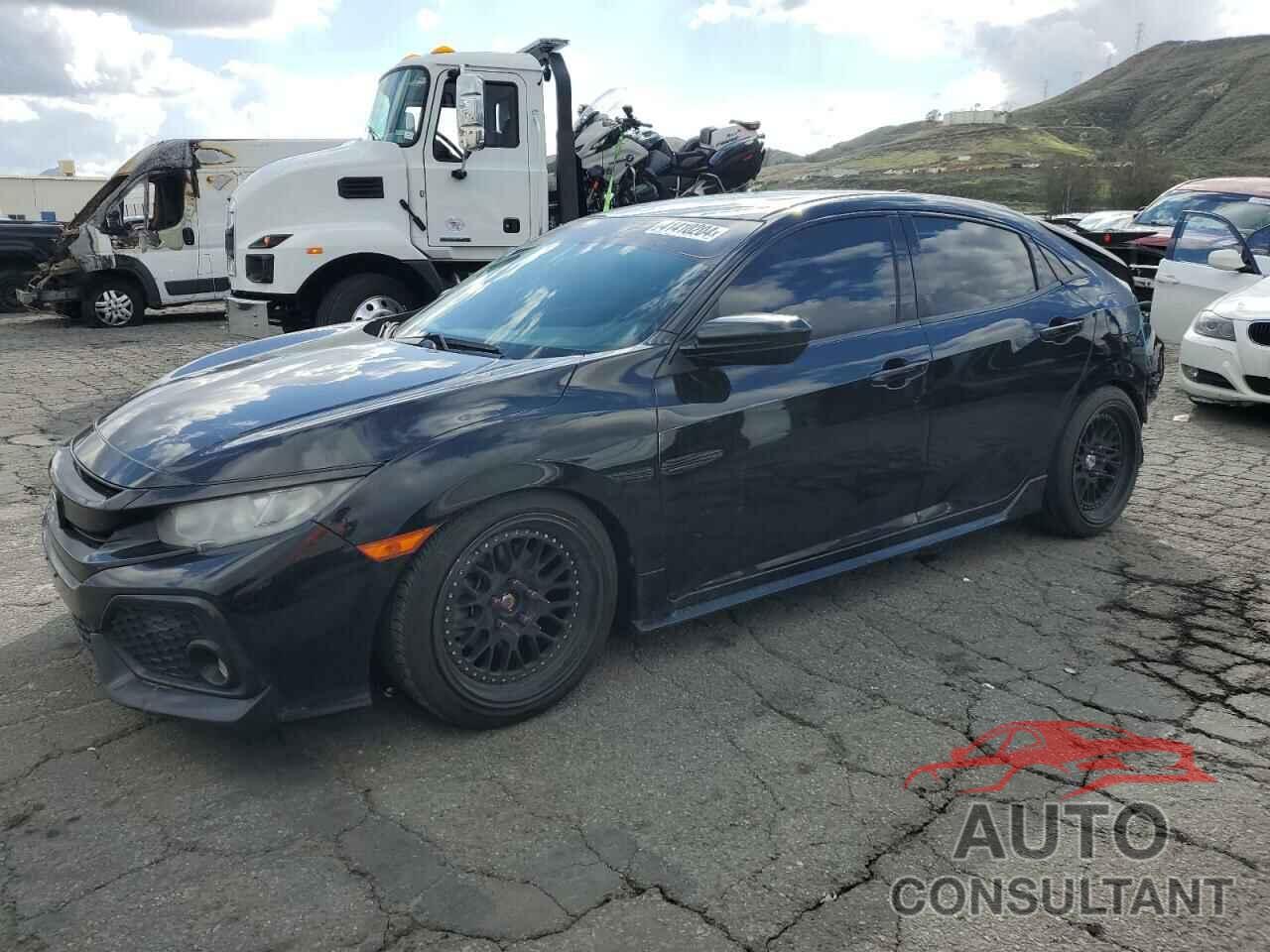 HONDA CIVIC 2018 - SHHFK7H49JU404873