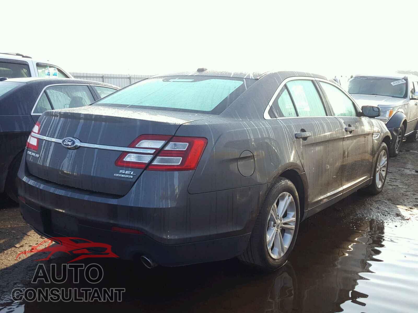 FORD TAURUS 2017 - 1FAHP2E86HG112383