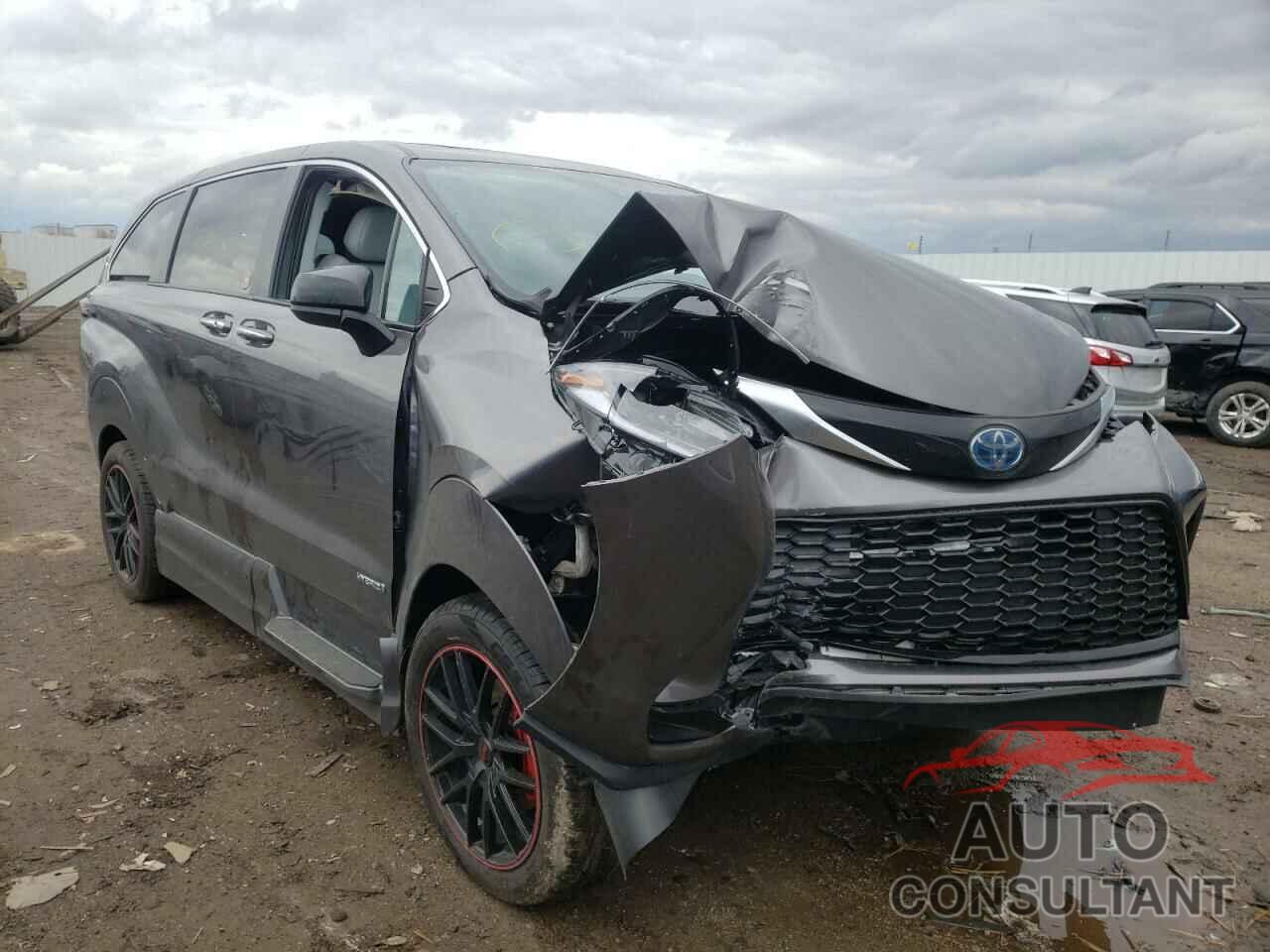 TOYOTA SIENNA 2021 - 5TDXSKFC5MS025176