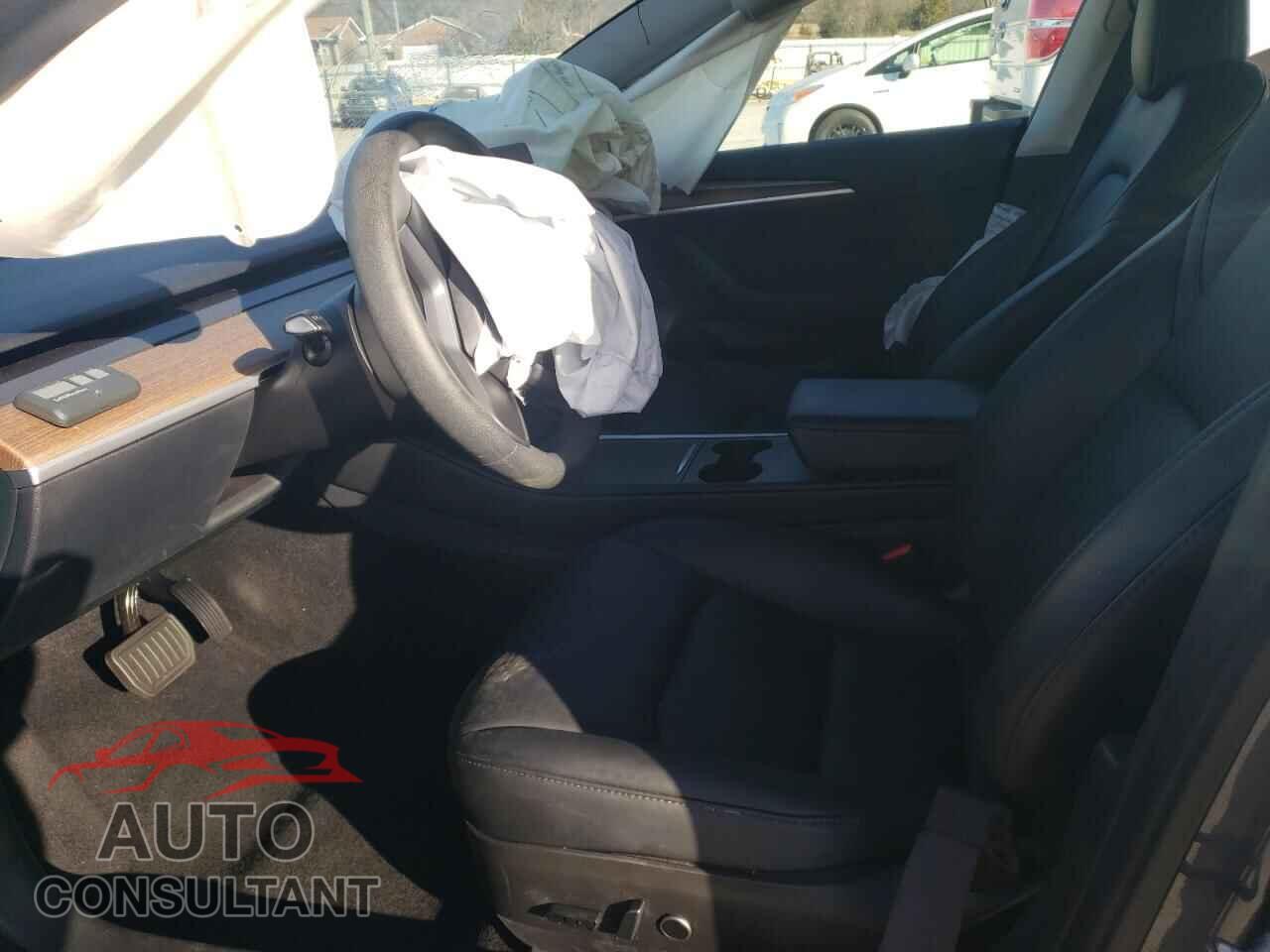 TESLA MODEL 3 2023 - 5YJ3E1EB2PF689095