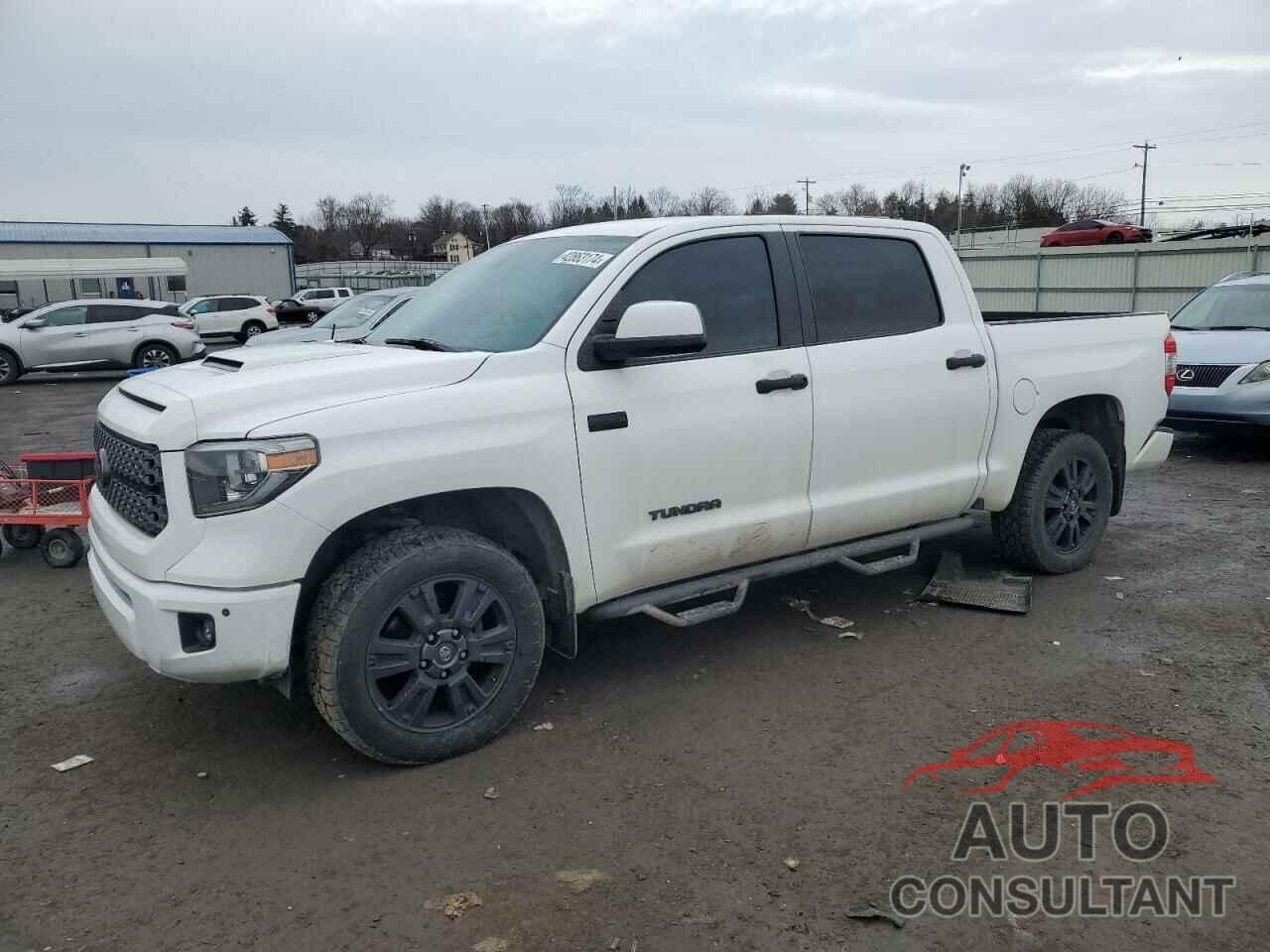 TOYOTA TUNDRA 2018 - 5TFDY5F10JX719345