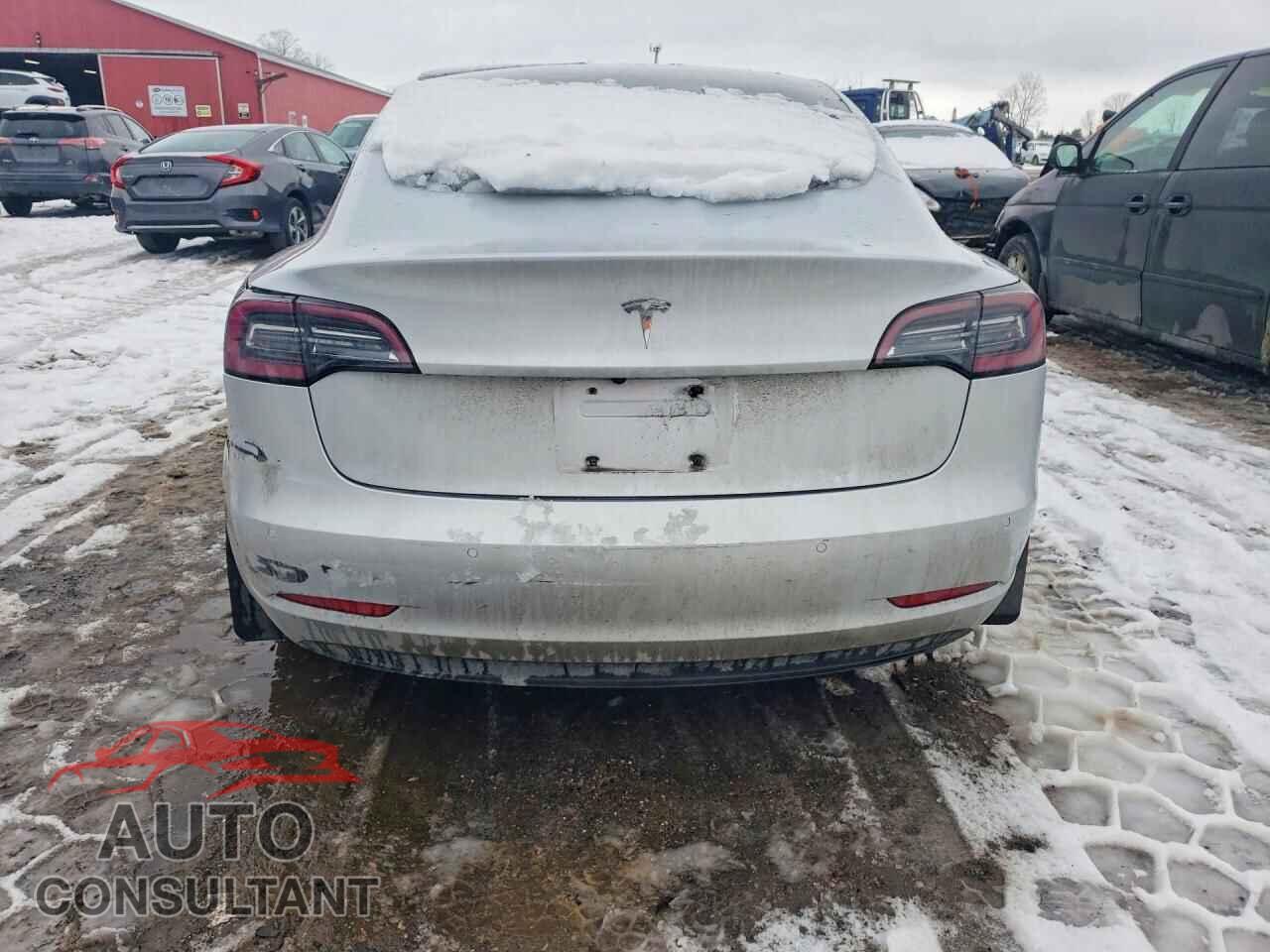 TESLA MODEL 3 2018 - 5YJ3E1EA3JF095727