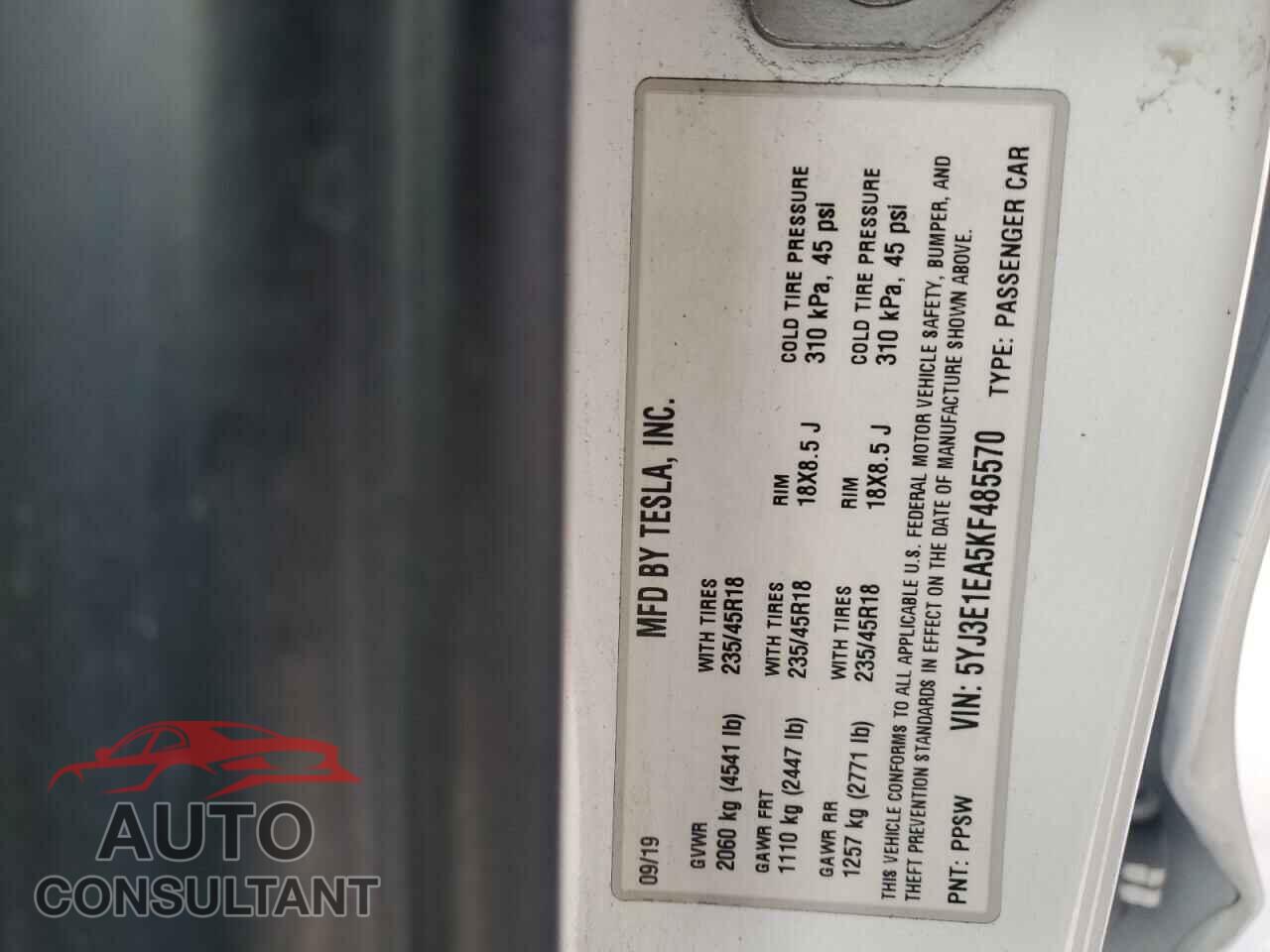 TESLA MODEL 3 2019 - 5YJ3E1EA5KF485570