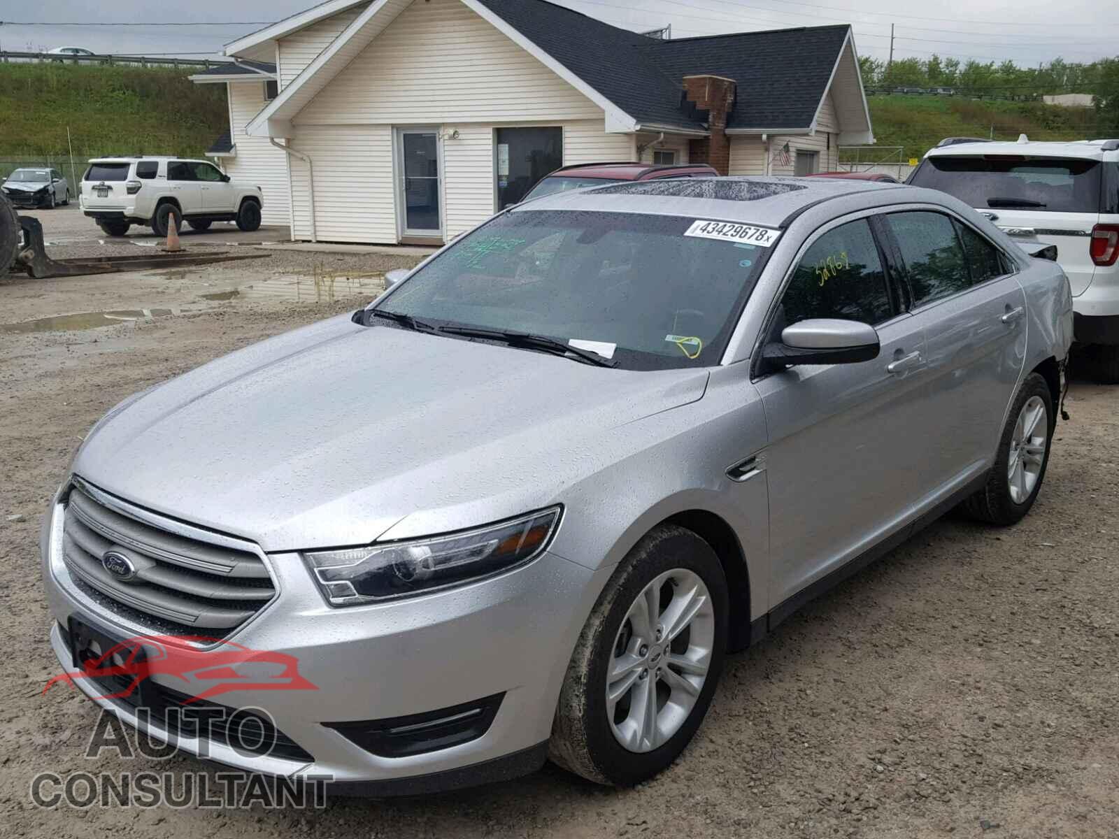 FORD TAURUS 2017 - 1FAHP2E86HG125411