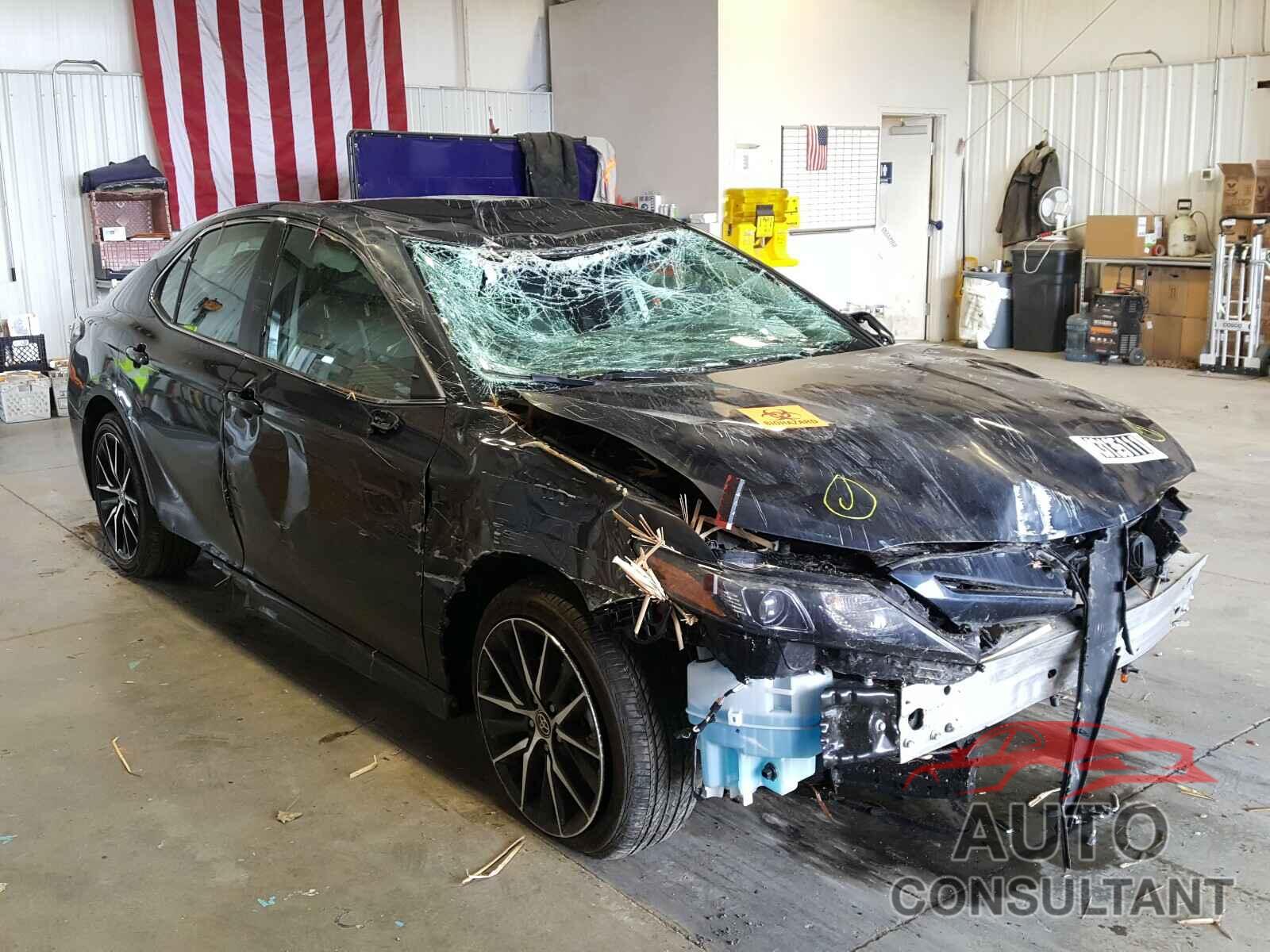 TOYOTA CAMRY 2021 - 4T1G11AK1MU407319