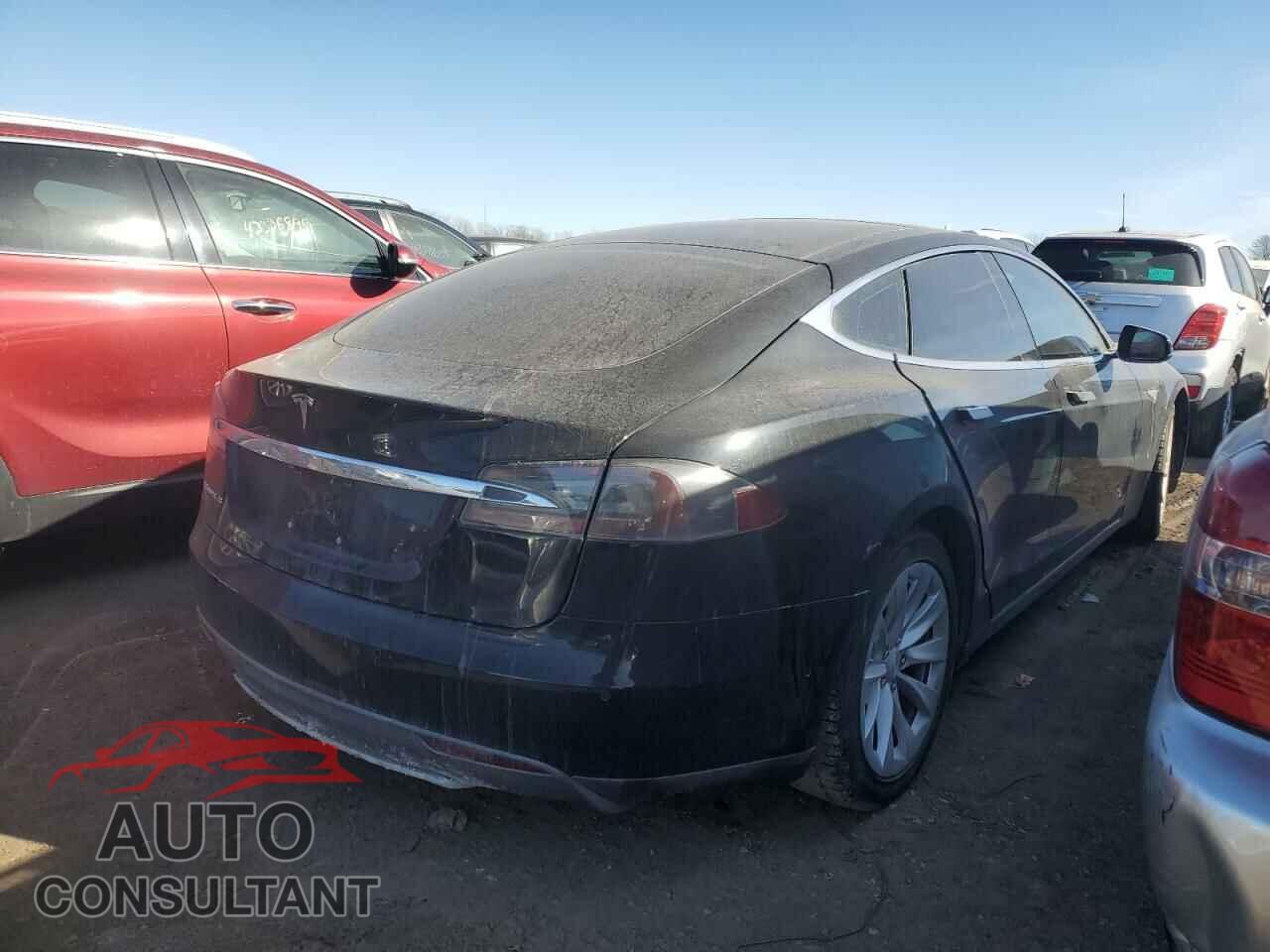 TESLA MODEL S 2015 - 5YJSA1E10FF115835