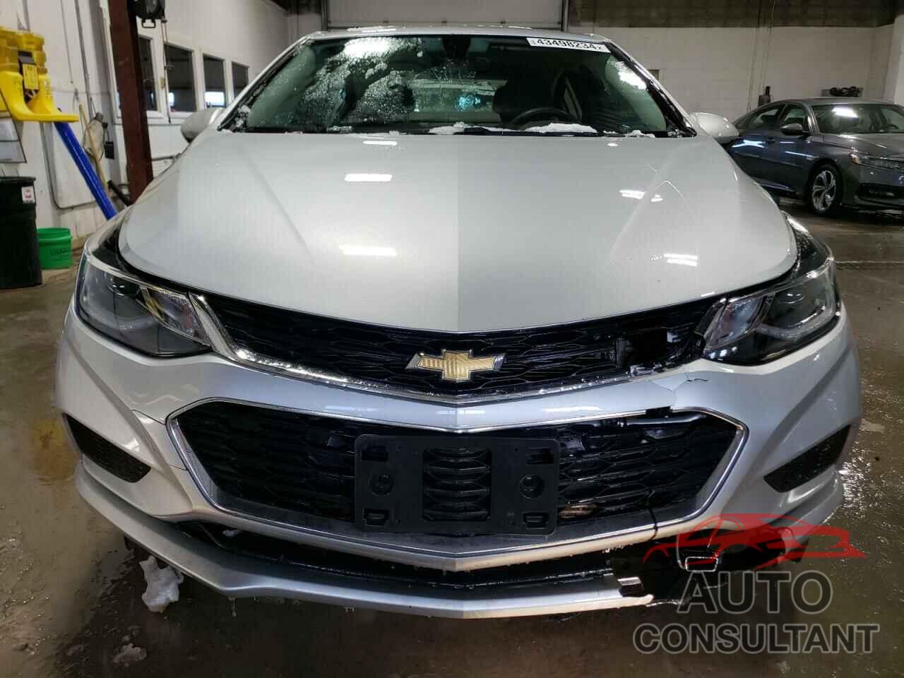 CHEVROLET CRUZE 2018 - 1G1BE5SM3J7177506