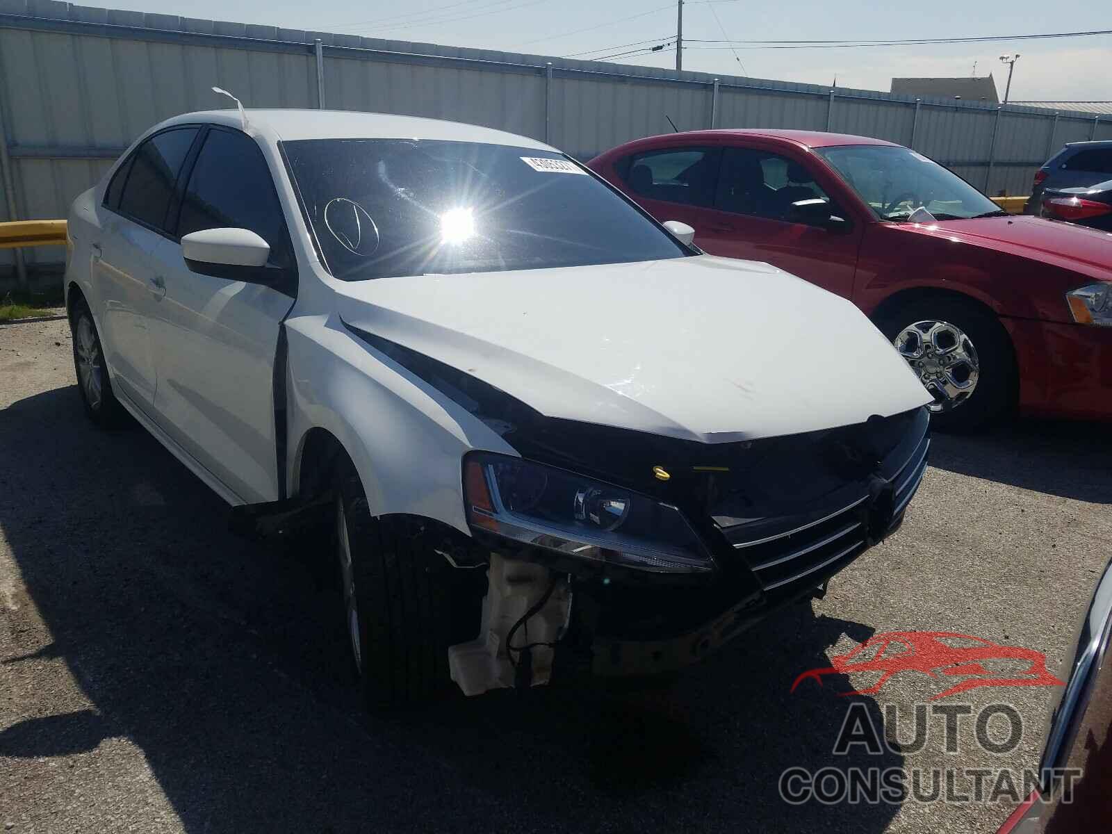 VOLKSWAGEN JETTA 2018 - 3VW2B7AJ6JM224890