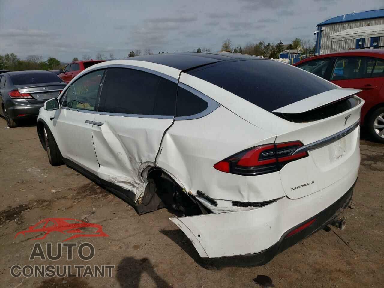 TESLA MODEL X 2018 - 5YJXCBE21JF116810