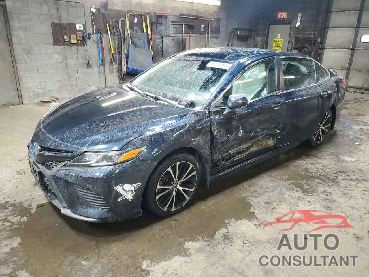 TOYOTA CAMRY 2018 - 4T1B11HK6JU622609