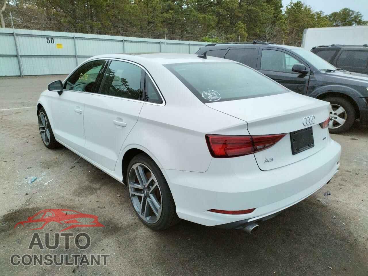 AUDI A3 2019 - WAUBEGFF4KA081321