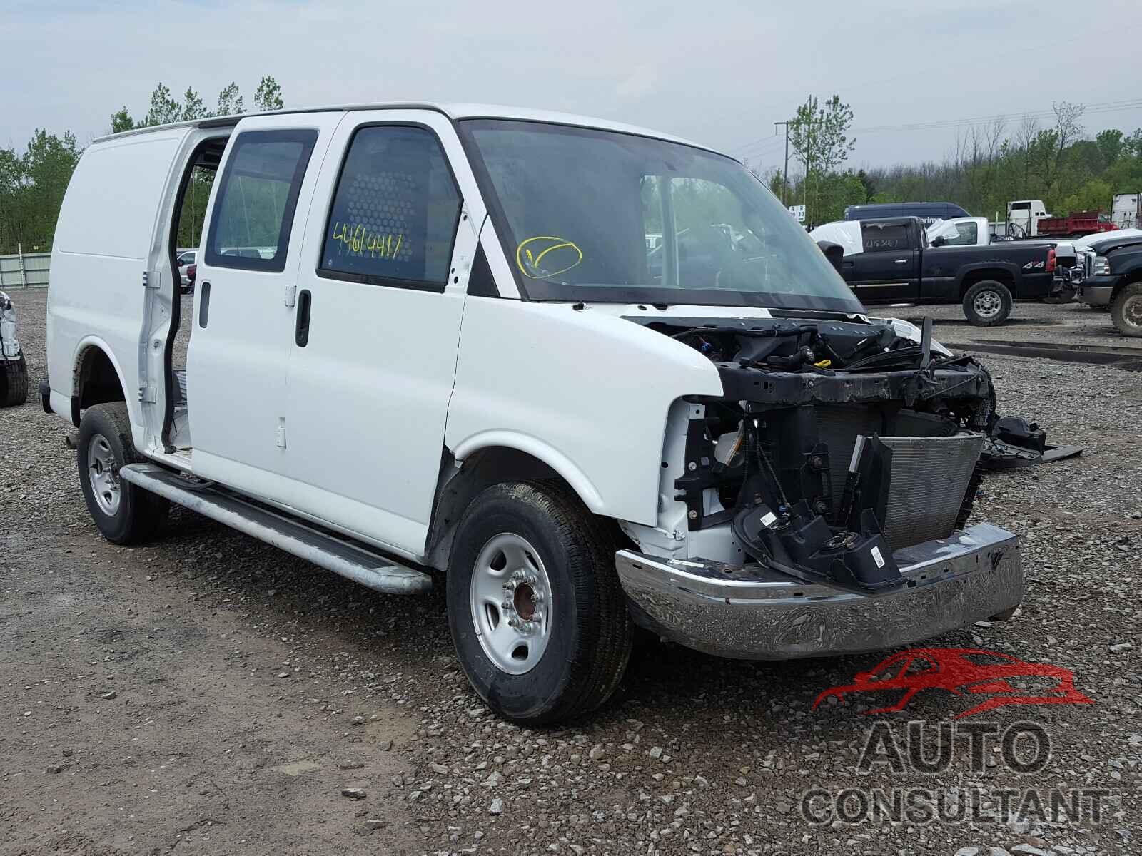 CHEVROLET EXPRESS 2018 - 1GCWGAFG1J1908632