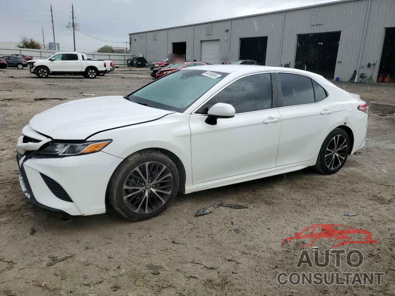 TOYOTA CAMRY 2018 - 4T1B11HK4JU075453