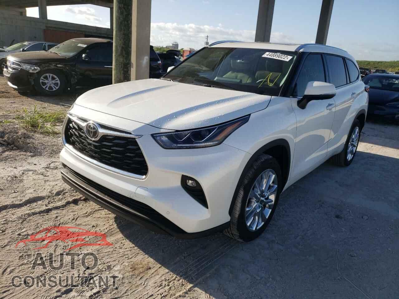 TOYOTA HIGHLANDER 2021 - 5TDYZRAHXMS045659