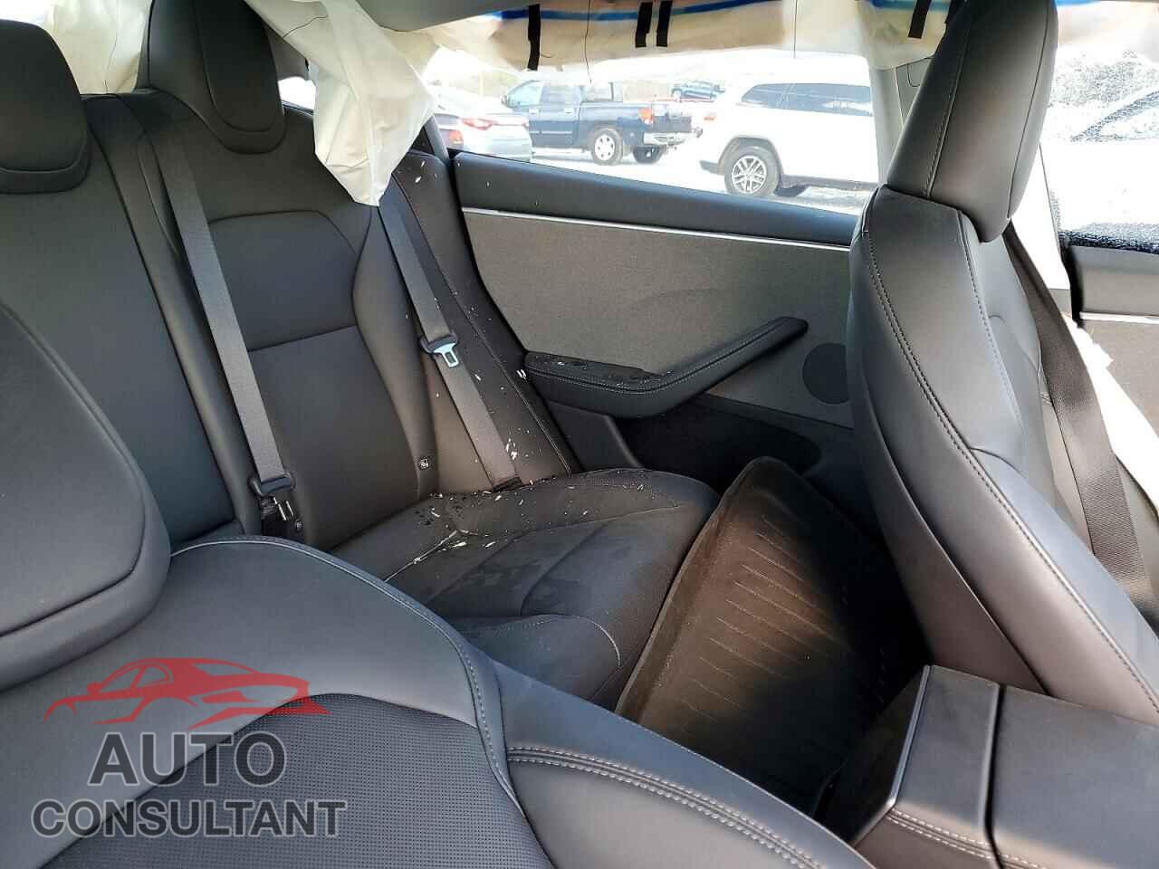 TESLA MODEL 3 2024 - 5YJ3E1EA7RF737555