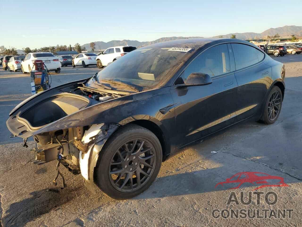 TESLA MODEL 3 2024 - 5YJ3E1EA7RF728273