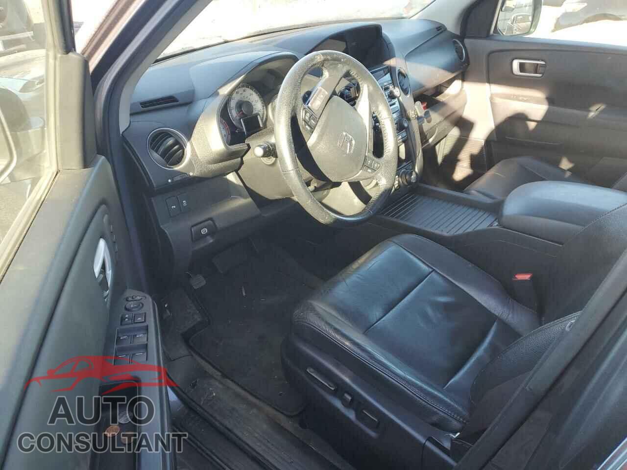 HONDA PILOT 2013 - 5FNYF4H92DB057190