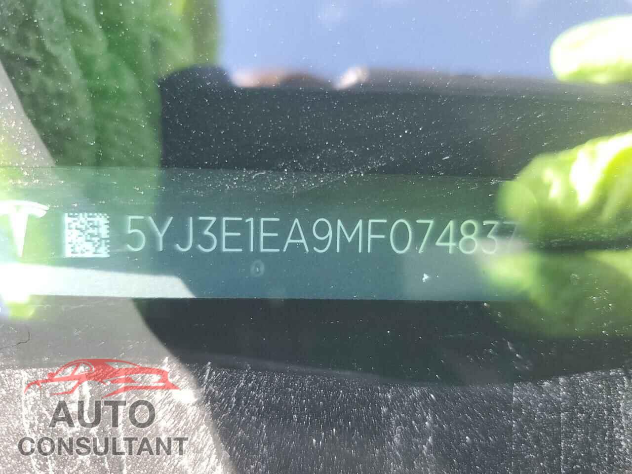 TESLA MODEL 3 2021 - 5YJ3E1EA9MF074837