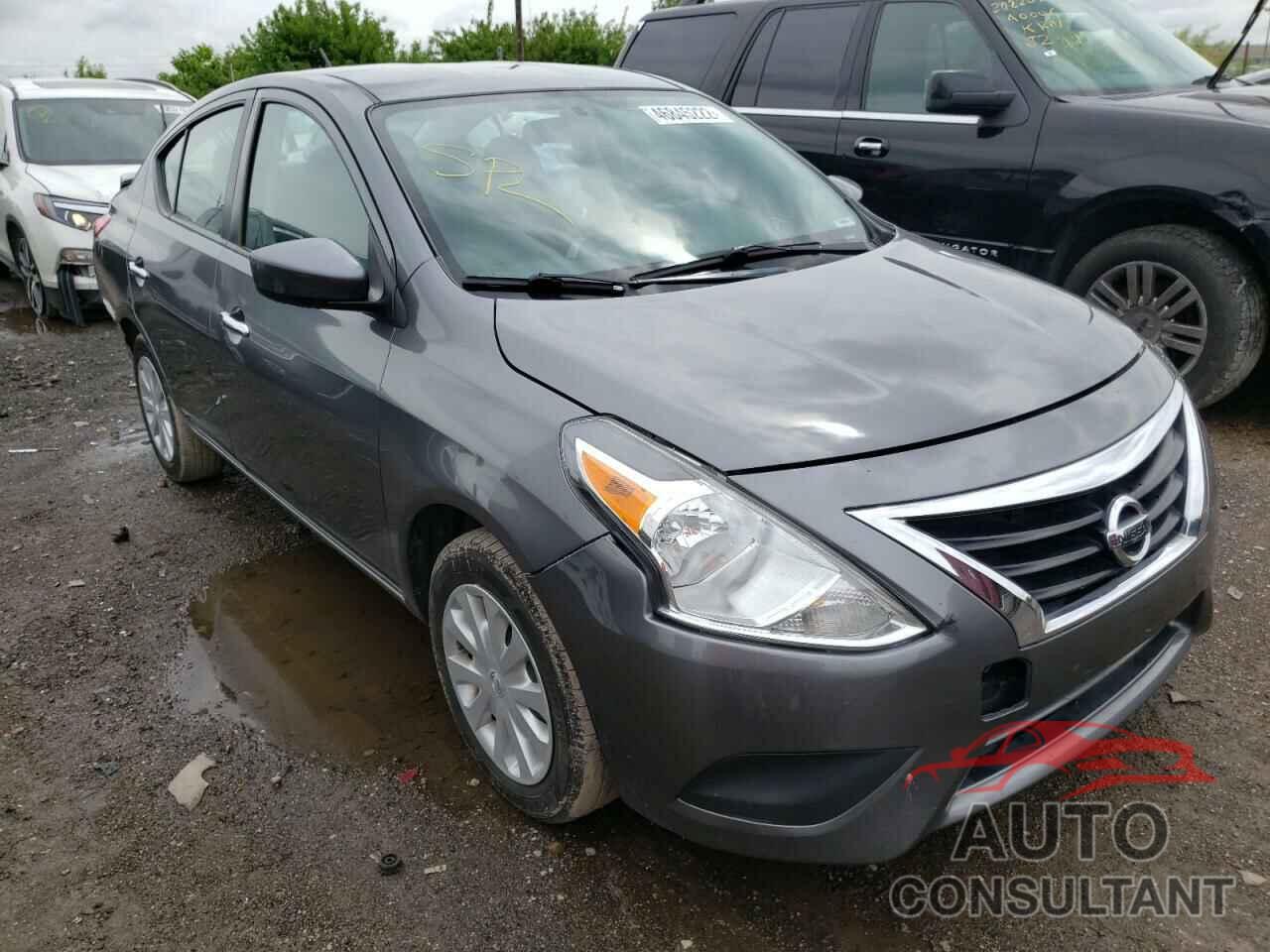 NISSAN VERSA 2018 - 3N1CN7AP8JL825911