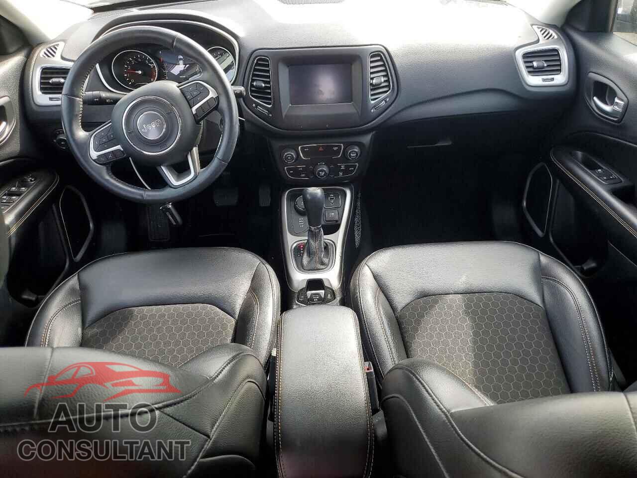 JEEP COMPASS 2018 - 3C4NJDBB2JT255682
