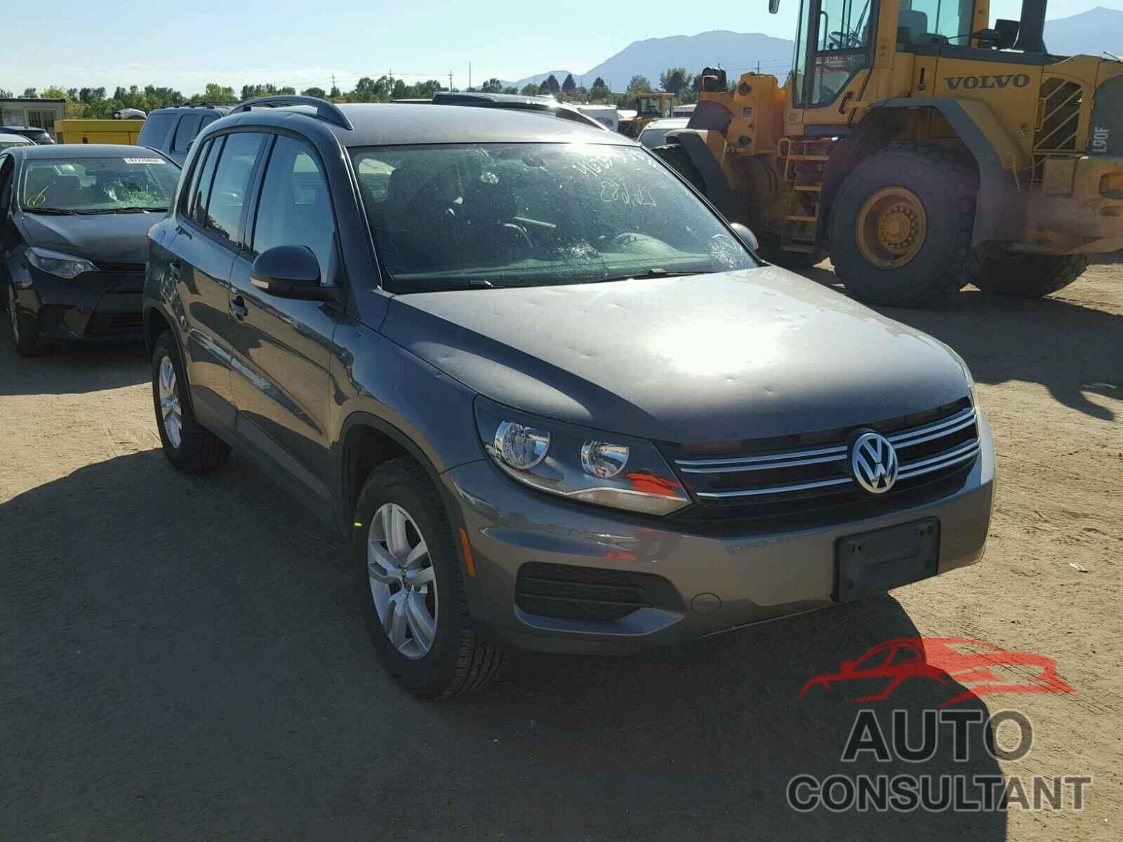 VOLKSWAGEN TIGUAN S 2016 - WVGBV7AX1GW601001