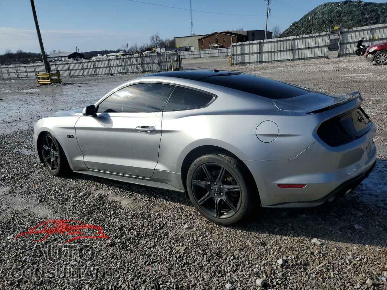 FORD MUSTANG 2020 - 1FA6P8CF7L5108522
