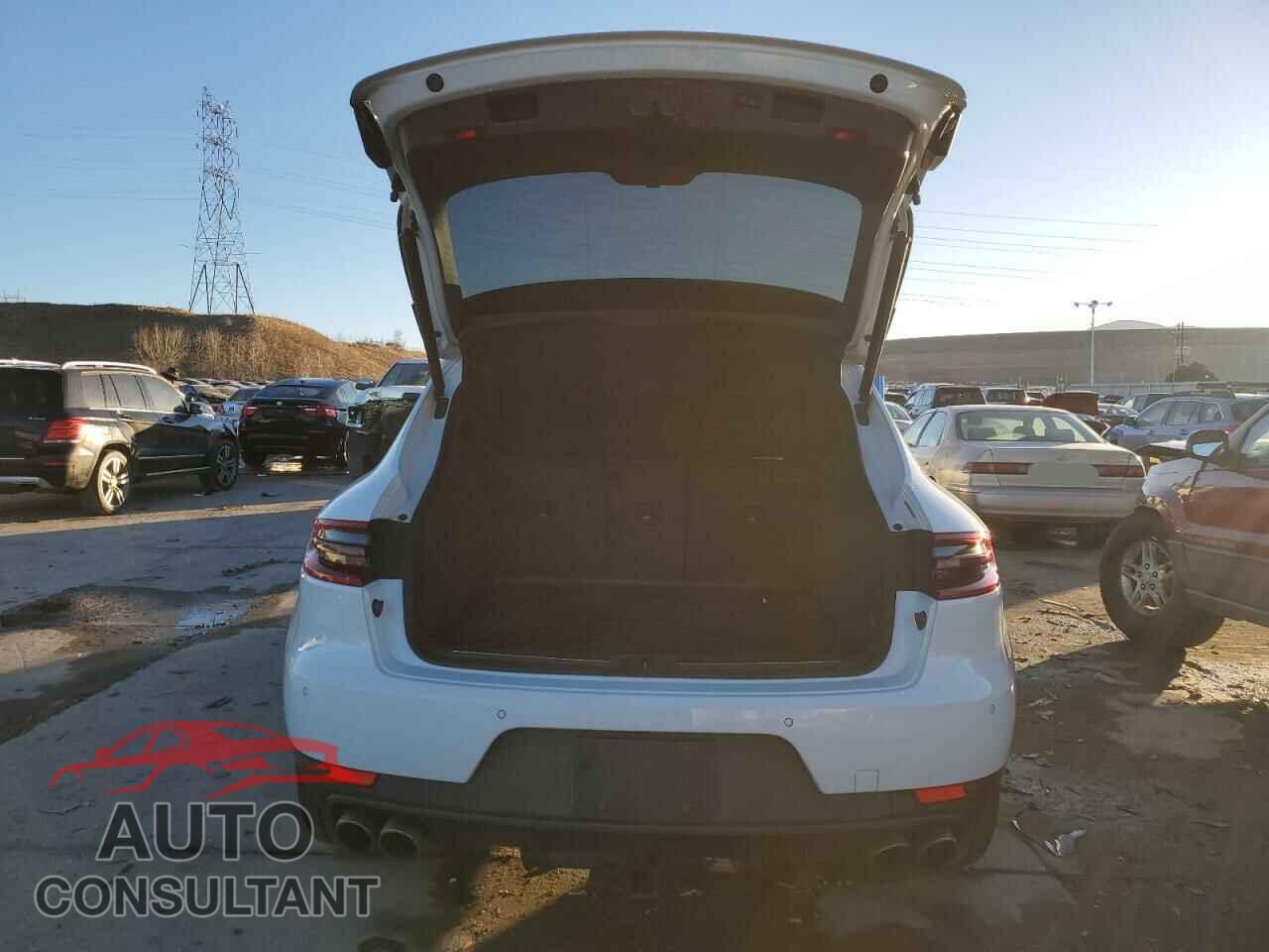 PORSCHE MACAN 2016 - WP1AB2A55GLB51010
