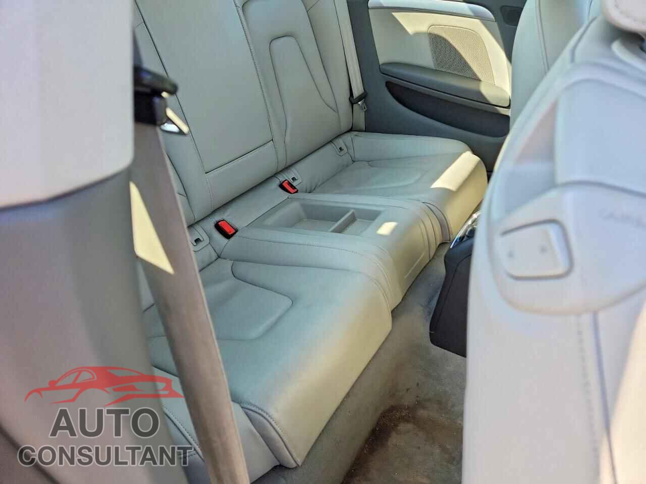 AUDI A5 2012 - WAULFAFRXCA018797