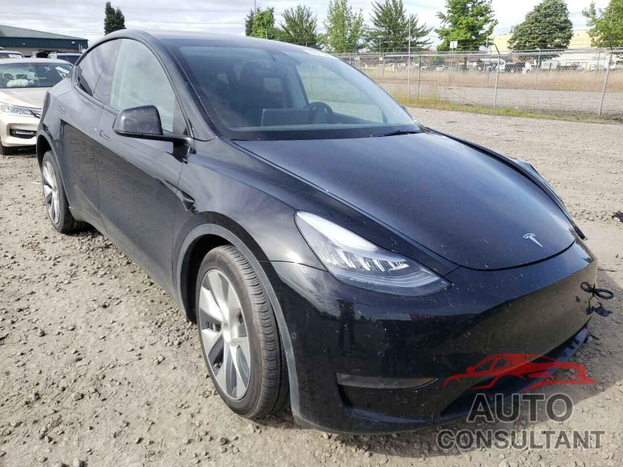 TESLA MODEL Y 2021 - 5YJYGDEE8MF153131